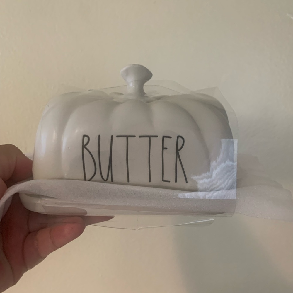 Rae Dunn pumpkin shaped topper butter dish with tray